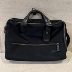 トゥミ TUMI「デイ」スリム・コンバーチブル・ブリーフ HARRISON