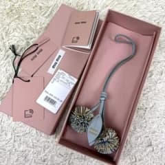 極美品☆MIUMIU 25ss レザー トリック チャーム リング ロゴ