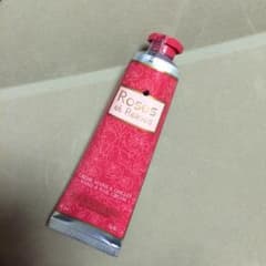 ロクシタンのベルベットハンド&ネイルクリーム未使用のサムネイル