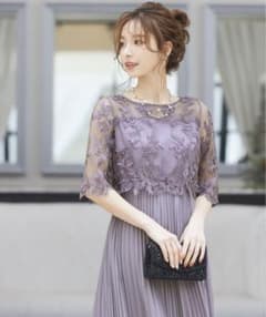 【ほぼ半額・交渉受付】刺繍レース切り替えプリーツロング結婚式ワンピースドレスのサムネイル