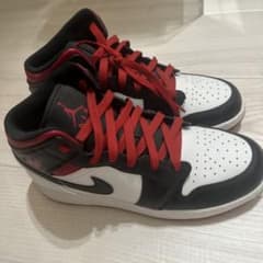 NIKE AIR JORDAN 1 MID 24cmのサムネイル