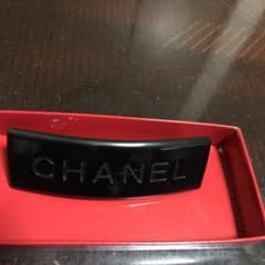CHANELのバレッタのサムネイル