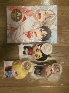 【値下げしました】ユーリ!!! on ice みんなのくじ 豪華4点セットのサムネイル