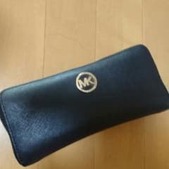 値下げしました‼マイケルコース☆MK☆財布のサムネイル