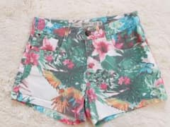 ZARA ボタニカルショートパンツ　64のサムネイル