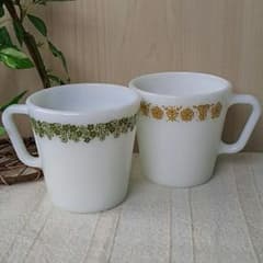 ☆美品☆Pyrex パイレックス マグカップ 2個 (ファイヤーキング)のサムネイル