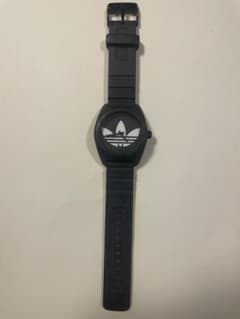 adidas ブラック カジュアルウォッチのサムネイル