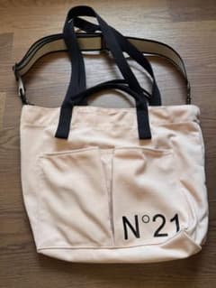 N°21 ヌメロベントゥーノ　ピンクバッグ　別売りベルト付き N°21 ヌメロベントゥーノ ピンクバッグ 別売りベルト付き - メルカリ