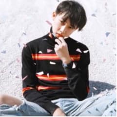 【値下げ中】 pepperoniboyz 黒 タートルネックのサムネイル