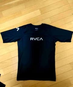 RVCA ブラック ラッシュガードのサムネイル
