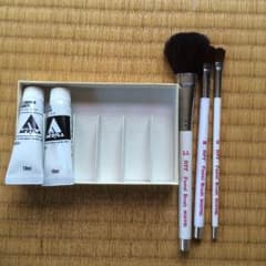筆 絵の具のサムネイル