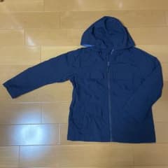 【120cm】UNIQLOフード付きジャケットのサムネイル