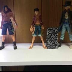ワンピースフィギュアのサムネイル