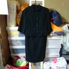 値下げ❗❗ほぼ新品❤喪服13号❤のサムネイル