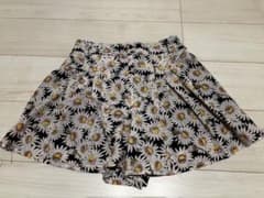 ローリーズファーム　花柄フレアスカート サイズFのサムネイル