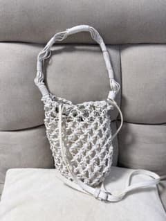 値下げ！未使用　ZARA ホワイト メッシュ ショルダーバッグのサムネイル