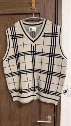 【美品/目黒蓮さん着用】ASCLO チェック柄 ニットベスト ベージュのサムネイル