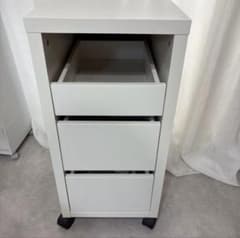 IKEAネイルワゴン キャスター付き 引き出し3段 ホワイト サロンワゴン美品① IKEAネイルワゴン キャスター付き 引き出し3段 ホワイト サロンワゴン