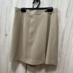 ラップ風ショートパンツ ベージュのサムネイル
