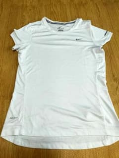 NIKE　レディースTシャツ　白のサムネイル