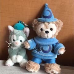 最終値下げ ダッフィー ジェラトーニ ぬいぐるみバッジのサムネイル