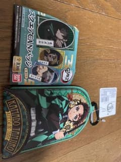鬼滅の刃　リールキーホルダーと缶バッチのサムネイル