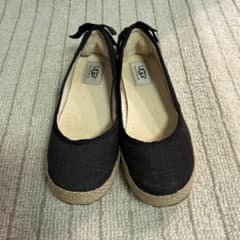 UGG W INDAH フラットシューズ ブラック 22cmのサムネイル