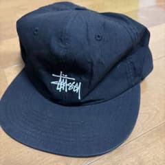 Stussy ブラック キャップ ロゴ刺繍のサムネイル