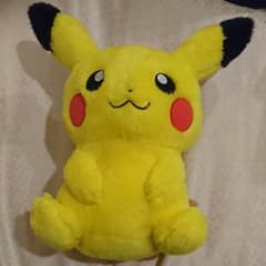 ピカチュウ ぬいぐるみのサムネイル