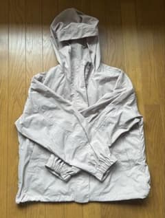 無印良品 撥水UVカットポケッタブルフードジャケットのサムネイル