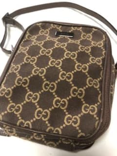 美品 GUCCI 化粧ポーチ 039 1147 002122 中古のサムネイル