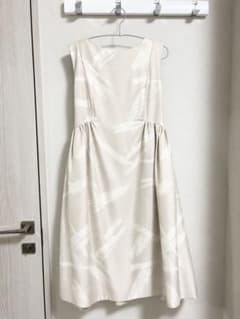 【美品】CELFORD ワンピース ベージュのサムネイル
