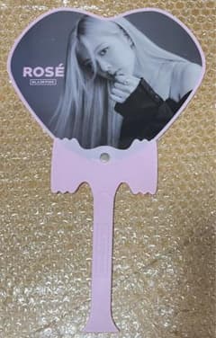 BLACKPINK ロゼ うちわのサムネイル