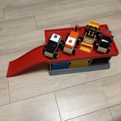 IKEA リラブー　乗り物　ガレージ まとめ売りのサムネイル