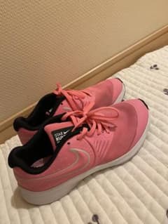 NIKEスニーカー 23.5cmのサムネイル