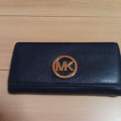 Michael Kors 紺色レザー 長財布のサムネイル