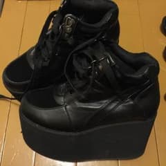 厚底シューズのサムネイル