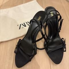 ZARA リボン付きハイヒールサンダル ブラックのサムネイル