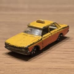 トミカ】No.28 トヨタ クラウン タクシー 1Aホイール 日本製 - メルカリ