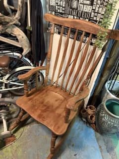 ロッキングチェア　引き取り限定❗ 本日限定木製 ロッキングチェア 大分市引き取り - メルカリ