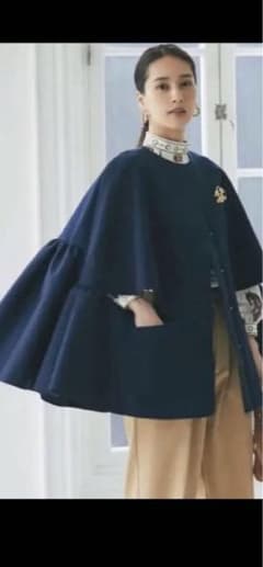 【SEVENTEN】ダブルクロスフレアショートコート　ネイビー　XSのサムネイル