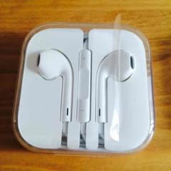 i Phone イヤホン 純正品 Appleのサムネイル