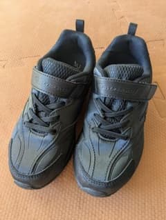 ブラック 瞬足スニーカー　20.5EEのサムネイル