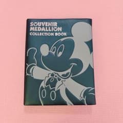 ディズニー スーベニアメダル コレクションブック - メルカリ