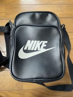 NIKE ショルダーバッグのサムネイル