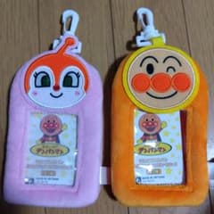 それいけ！アンパンマン　ふわふわアップリケパスケース　アンパンマン　ドキンちゃん