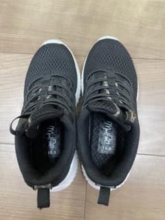 MADFOOT スニーカーのサムネイル