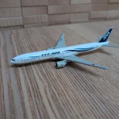 全日空商事 Boeing 777-300 1/400スケールモデル ダイキャスト - メルカリ