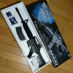 東京マルイ コルト 電動ガン M4A1カービンのサムネイル