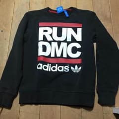 Adidasオリジナルトレーナーのサムネイル